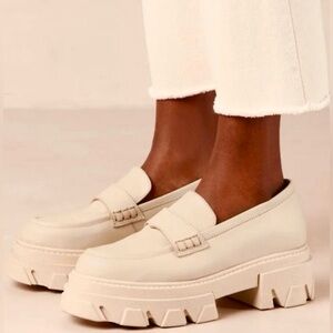 Alohas Trailblazer Platform Loafers Leather Slip On in Cream EU Size 40 = US 9